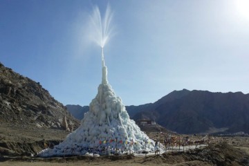 Le glacier artificiel qui grandit dans un village indien